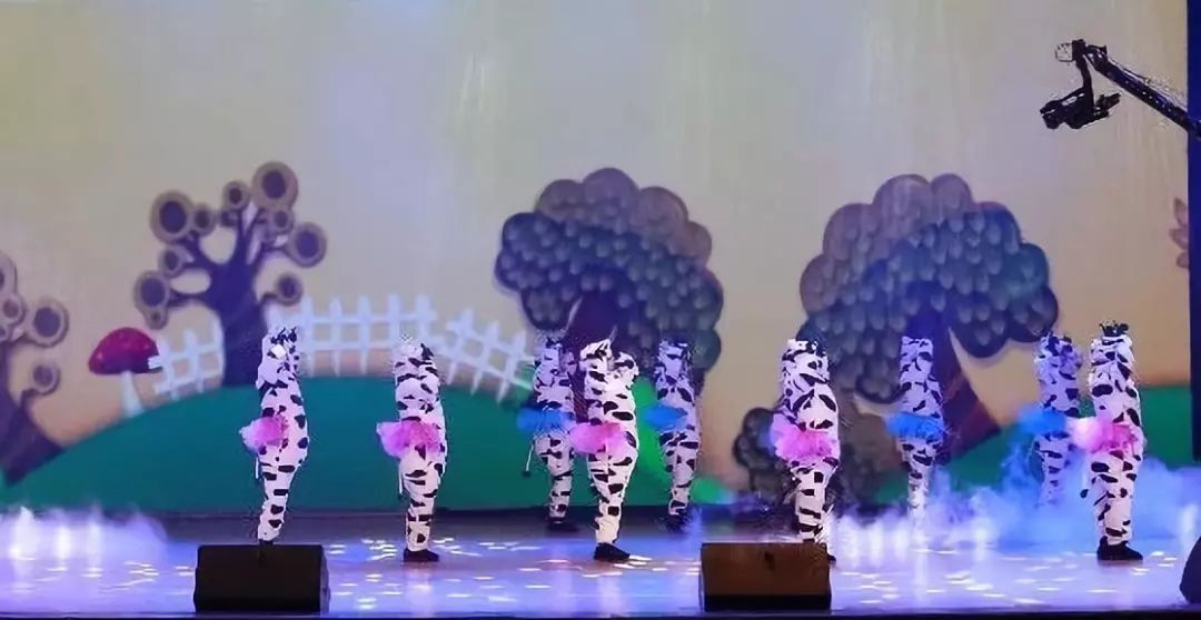 “贏在2019”，花花牛乳業(yè)集團2019年新春晚會盛大開幕