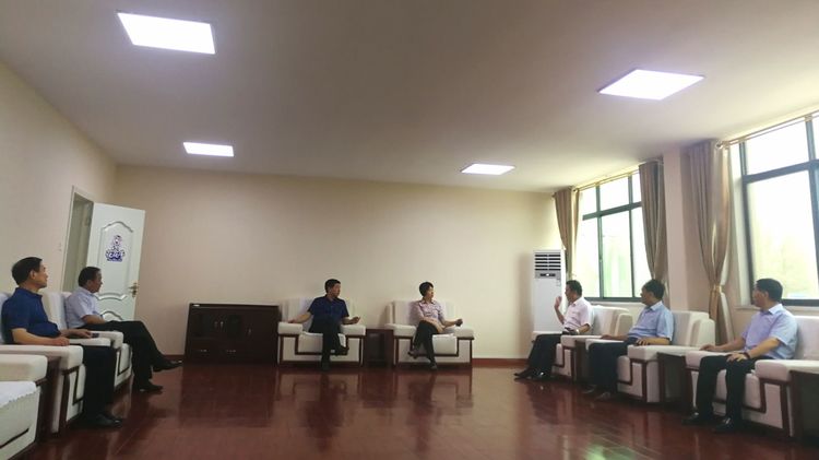 駐馬店市委常委、統(tǒng)戰(zhàn)部長(zhǎng)姚新文 蒞臨花花牛乳業(yè)集團(tuán)總部調(diào)研